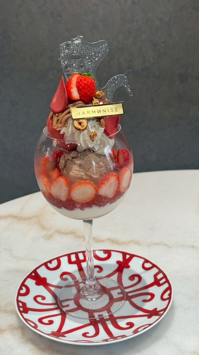HARMONISE2023's tweet image. 【いちごとマロンのパフェ】

アルモニゼ自慢の季節のフルーツパフェ、大人気のいちごがスタートしました🍓

いちごの酸味とマロンの甘みが相性抜群です⭐️ 

ご予約・ご来店心よりお待ちしております❕

ご予約はこちら⬇️

HARMONISÉ
050-5593-3927
東京都世田谷区成城1-2-5 成城増田ビル 1F…