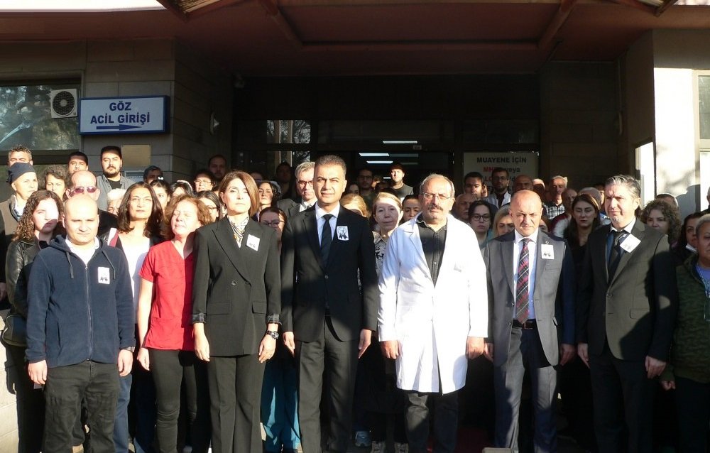 10 Kasım Atatürk'ü Anma Programı 🇹🇷
Hastanemizde, Cumhuriyetimizin kurucusu Gazi Mustafa Kemal Atatürk'ü ebediyete intikalinin 87. yılında saygı, rahmet ve minnetle andık,
Saat 09:05'te tüm hastane personelimizle birlikte Atamız'ın aziz hatırası önünde saygı duruşunda bulunduk.