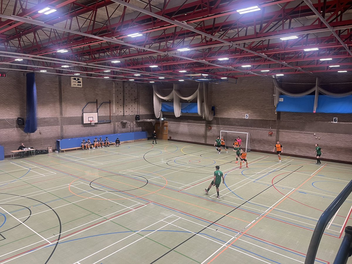 #MondayMotivation 
Went yesterday to watch an excellent local match between <a href="/COPFC2014/">City Of Peterborough Futsal Centre</a> v <a href="/LAFutsalClub/">Leicester Athletic Futsal Club</a> in <a href="/NatFutsalLeague/">National Futsal League</a> in the <a href="/HuntsFA/">Huntingdonshire FA</a> area

25 balcony spectators-several asking me”What is this sport?”

Much MORE promotional work required by <a href="/FA/">The FA</a> <a href="/EnglandFutsal/">England Futsal</a> &amp; County FA’s👍