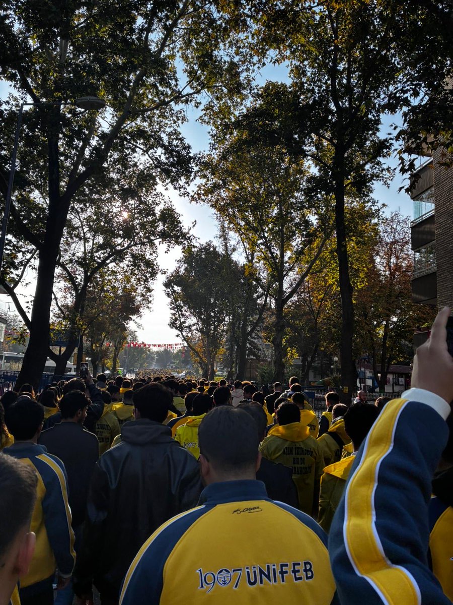 IremEyinc's tweet photo. Atam izindeyiz bizde FENERBAHÇELİYİZ
#ankara #1907ÜNİFEBAnıtkabirde https://t.co/H7FADXIPMa