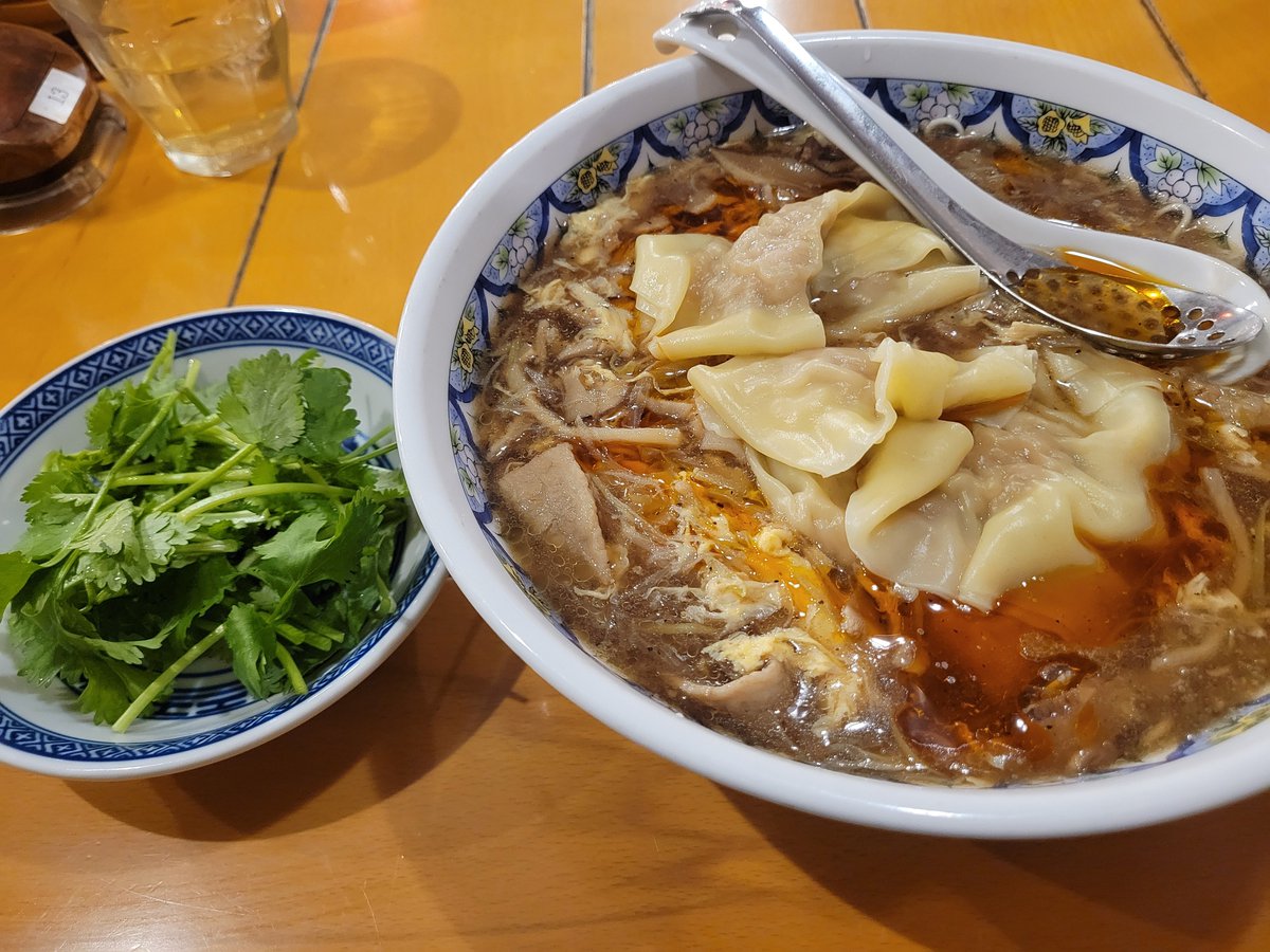 Proto_Mask's tweet image. スーラータンメンにパクチー追加したんです。
別にパクチー嫌いではないけど、この場合においては味のノイズでしかなかったな。