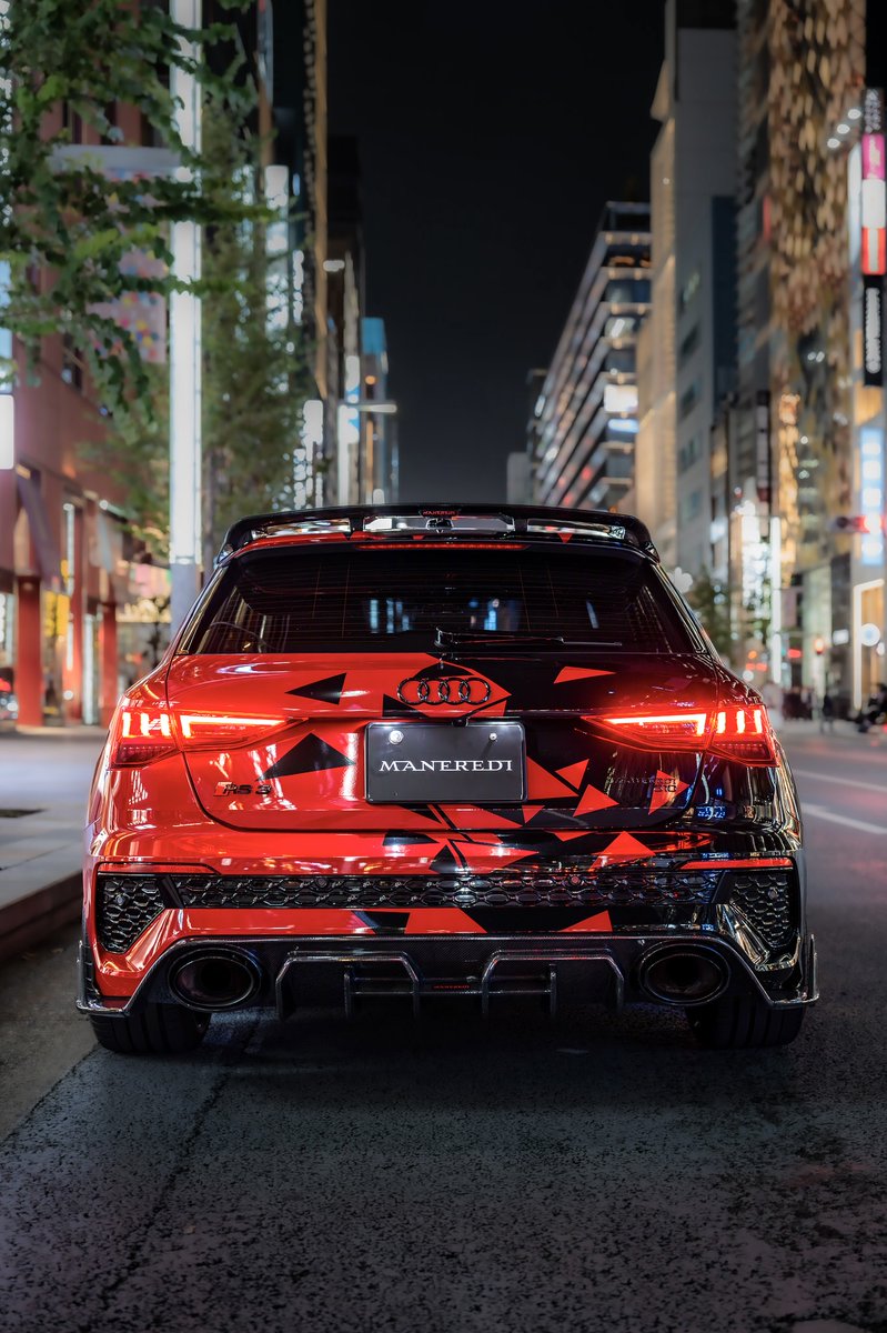 ManfrediCars's tweet photo. Under the lights, it stands out.

Sous les lumières, elle se démarque.

光の下で際立つ存在。

#ManfrediRS3 #Manfredi #RS3 #AudiRS3 #Audi
#CityDrive #LuxuryCustom https://t.co/D4GLL9AWfR