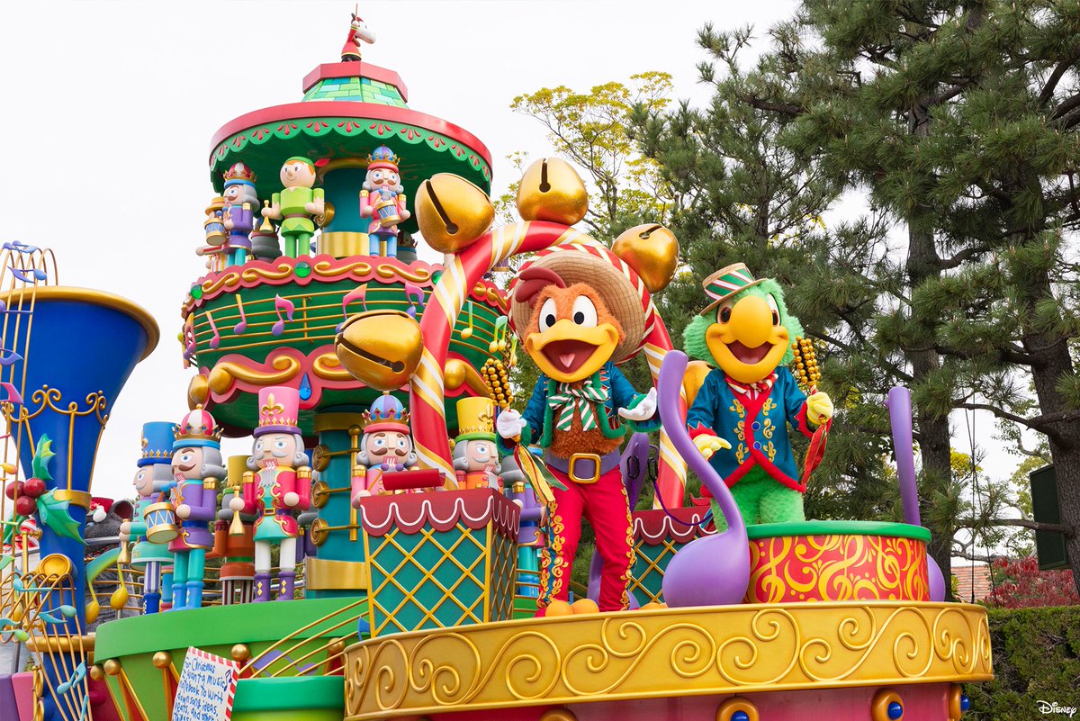 Mouseland_magic's tweet image. The new Toys Wondrous Christmas Parade debuted at Tokyo Disneyland. 🎄🧸 #tokyodisneyland #tokyodisneyresort