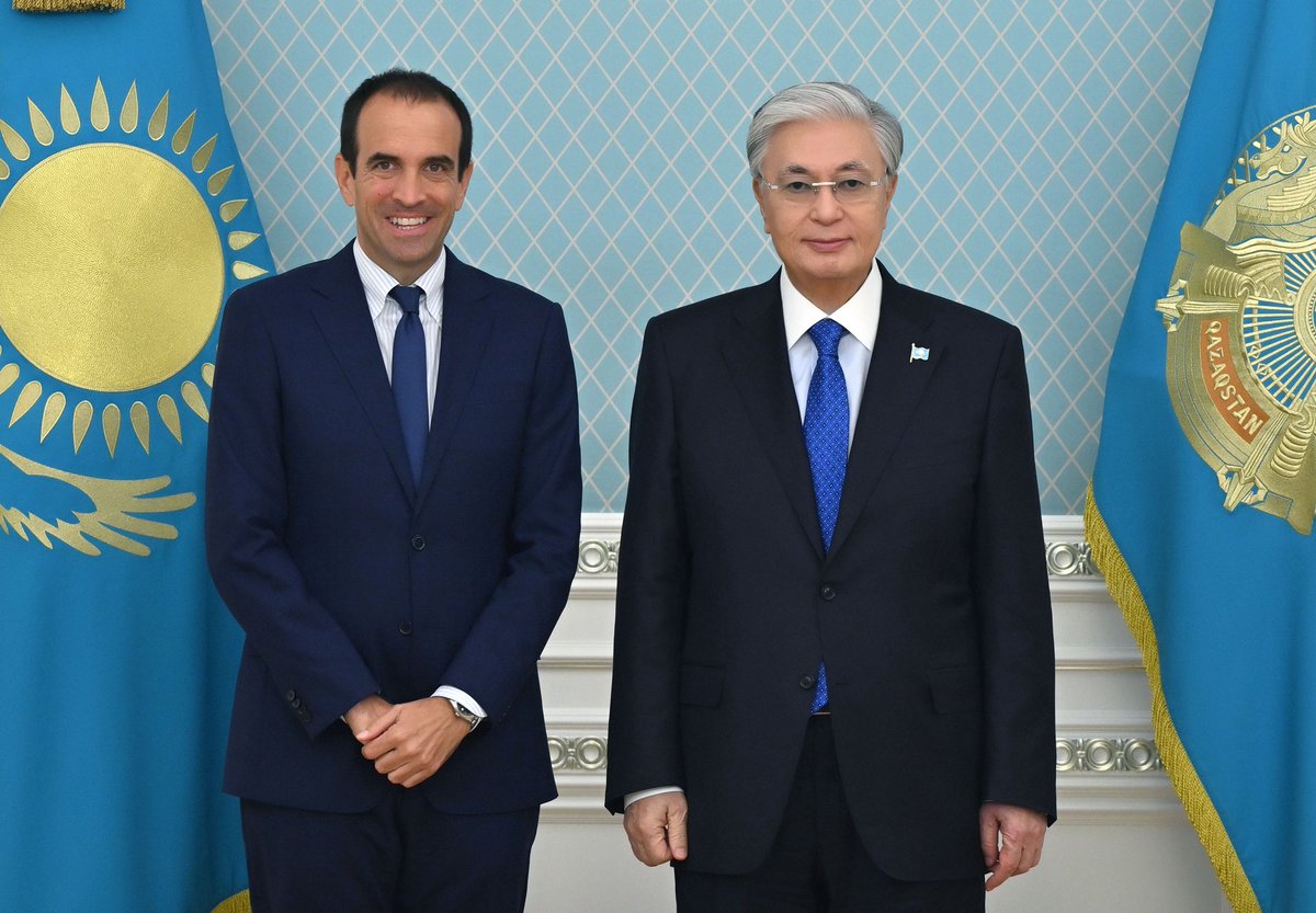 aqorda_press's tweet image. 🇰🇿 President Kassym-Jomart Tokayev met with Luigi Carraro, President of the International Padel Federation (@PadelFIP), and Nasser bin Ghanim Al-Khelaïfi, Chairman of the Premier Padel Tour.

The meeting focused on the development of padel in Kazakhstan. The country now has a…