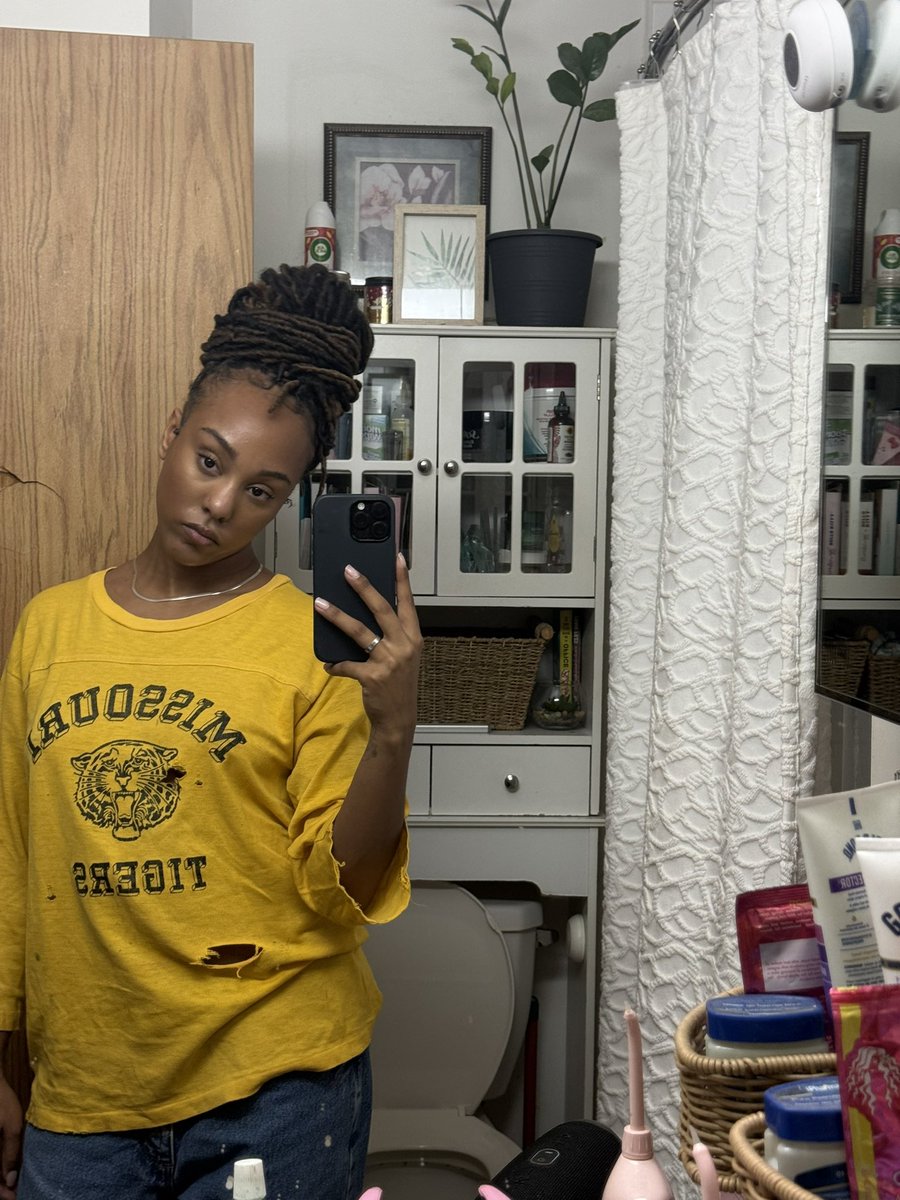 bae_____2000k's tweet image. Yayyy new vintage tee