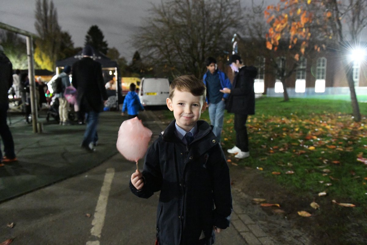 bcsbirmingham's tweet image. 🎆 The Friends&apos; Fireworks Extravaganza was an incredible evening of great food, amazing entertainment and fantastic fireworks. 
We&apos;d like to say a massive thank you to our Friends Committee for organising the event! ✨ 

#limitlesslearning #growingrace #BCSFireworksExtravaganza