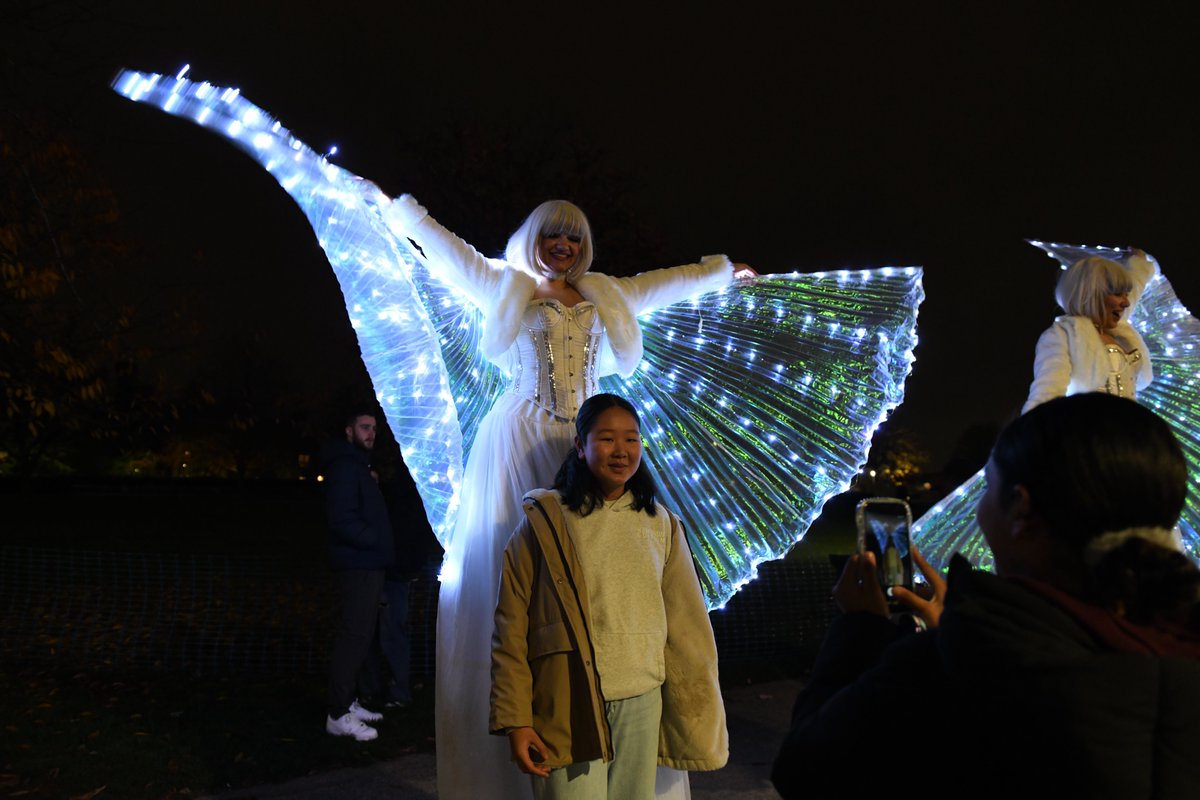 bcsbirmingham's tweet image. 🎆 The Friends&apos; Fireworks Extravaganza was an incredible evening of great food, amazing entertainment and fantastic fireworks. 
We&apos;d like to say a massive thank you to our Friends Committee for organising the event! ✨ 

#limitlesslearning #growingrace #BCSFireworksExtravaganza