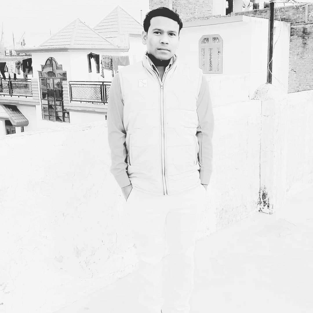 हृदय में जिसका भी स्थान रखो, खुद से ज्यादा उसका ध्यान रखो।