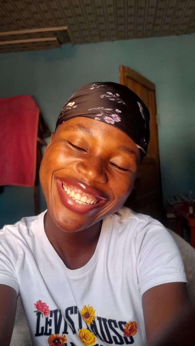 Divinitypearl's tweet image. Face and the service