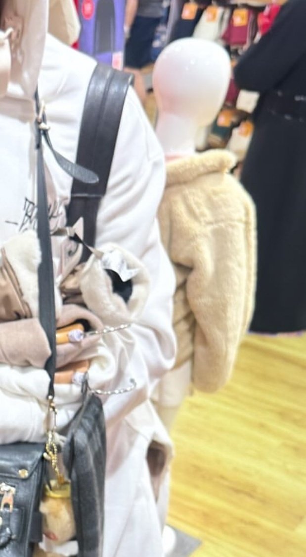 น้องเฟรมไปช๊อปเสื้อผ้า แต่โซนเสื้อผ้าเด็กนะ เอ็นดูอ่ะแล้วใครมันจะอยากให้น้องเฟรมโตว่ะ