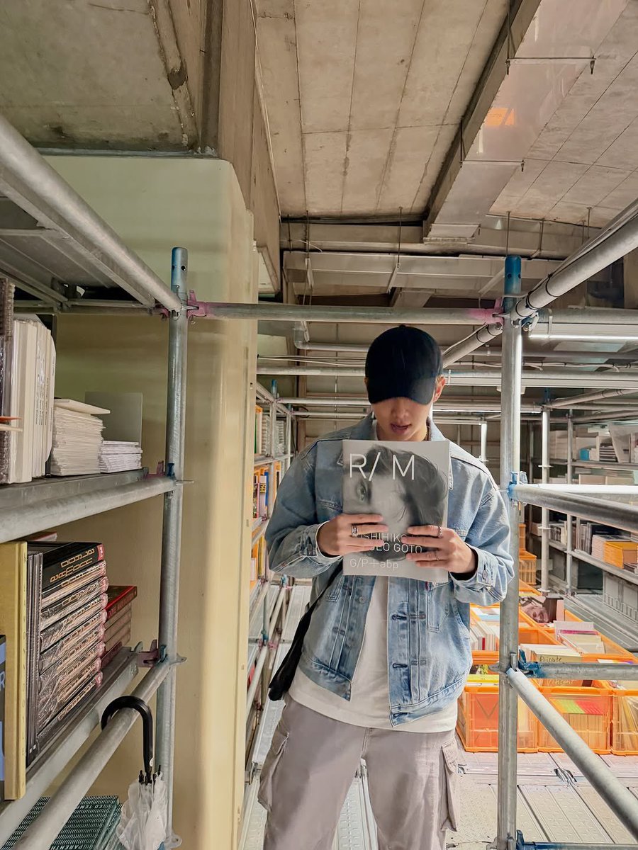 btschartsxdaily's tweet photo. #RM via Instagram Post 💜

“2.0”
https://t.co/ioR9qY3Ogv https://t.co/pIqc0dT3Nx
