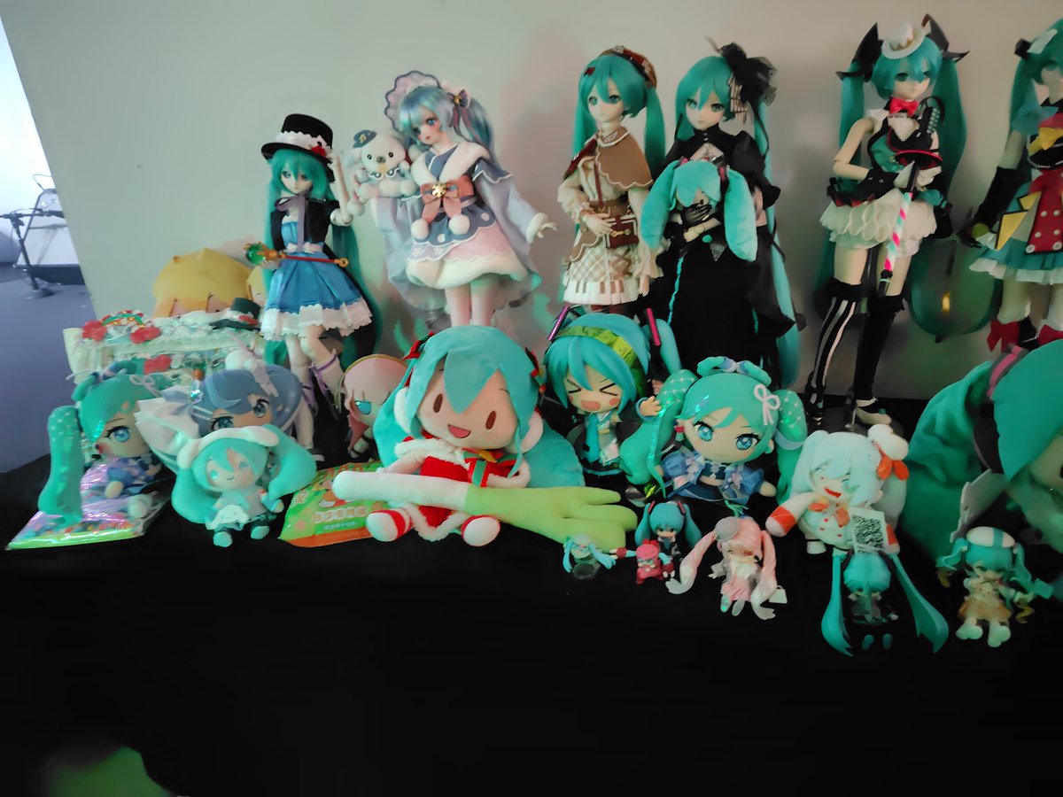 てるよ tweet media