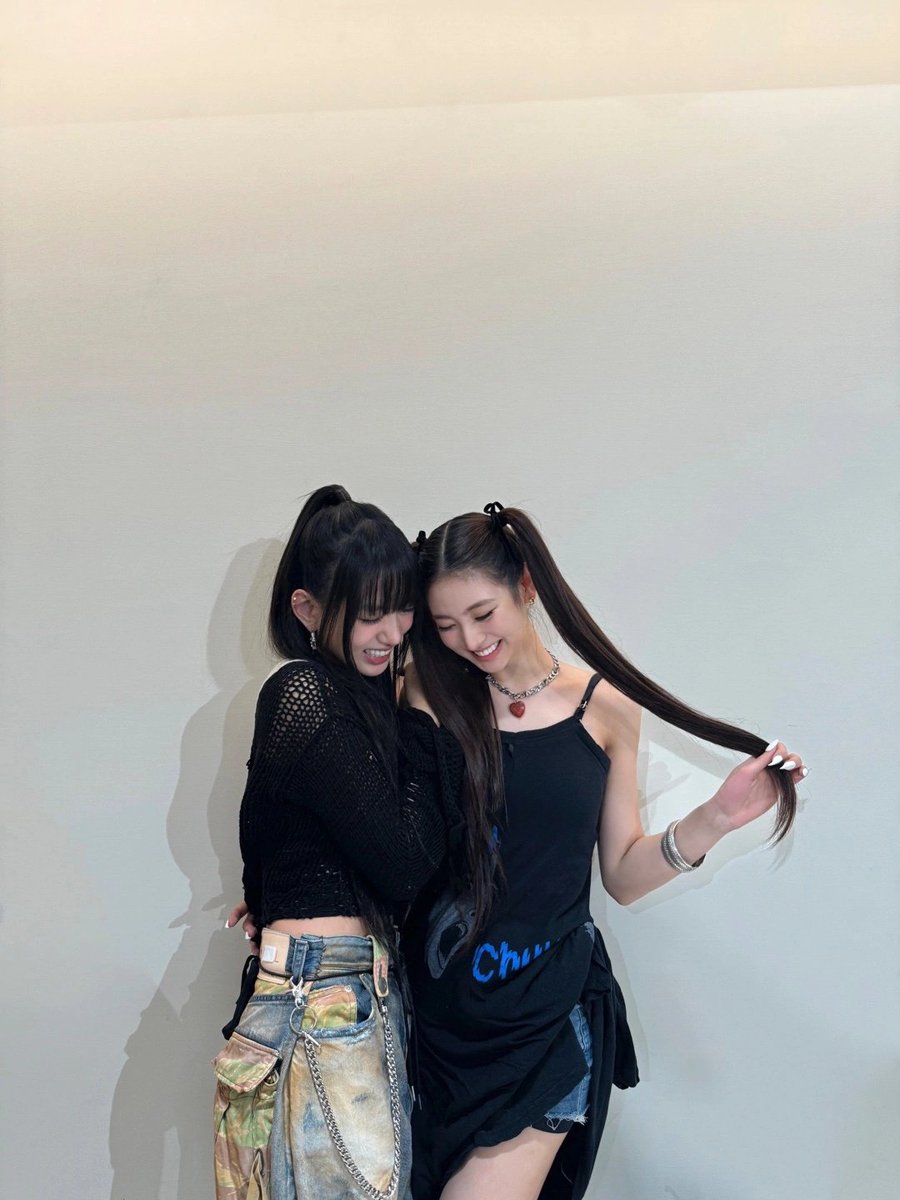 𝙼𝙴𖹭𝚆 ✴︎ ' 𝐛𝐥αck 𝕔αts tweet media