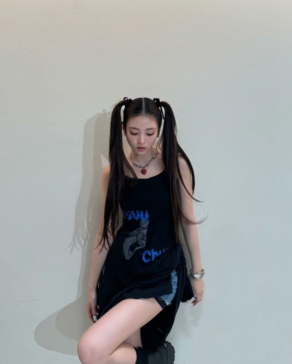𝙼𝙴𖹭𝚆 ✴︎ ' 𝐛𝐥αck 𝕔αts tweet media
