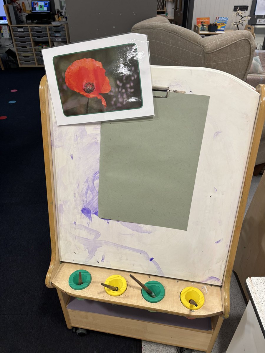 Miss Nicholson tweet media