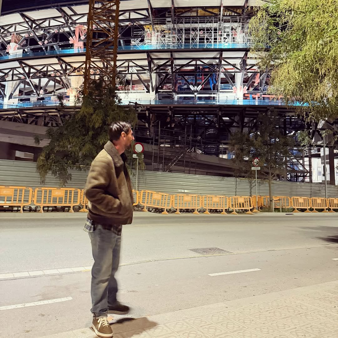 Messi on IG: 

“Last night, I returned to a place that I miss with all my soul. A place where you made me feel like the happiest person in the world. 

I hope that one day I’ll be able to come back, and not just to say goodbye as a player, as I was never able to do..”