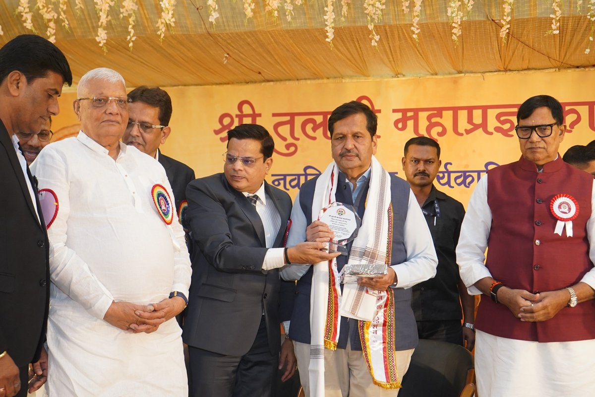 MPLodha's tweet image. कांदिवली स्थित तेरापंथ भवन में आयोजित श्री तुलसी महाप्रज्ञ फाउंडेशन की 11वीं कार्यकारिणी के शपथ ग्रहण समारोह में उपस्थित रहकर नवनिर्वाचित अध्यक्ष श्री मेघराज जी धाकड़ एवं उनकी टीम को आगामी कार्यकाल के लिए शुभकामनाएँ दीं।
कार्यक्रम में संगठन के समाजोपयोगी उपक्रमों की सराहना करते…