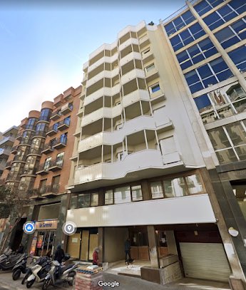 <a href="/Terra_Futur/">Nicia 🌍🚲🚋🚍🚇🌳</a> al carrer Muntaner hi havia la vila Gliceria, potser tb de l’arquitecte Aldolf Ruiz, i q tb va deixar pas a aquest altre
edifici.criticartt.blogspot.com/2022/05/villa-…