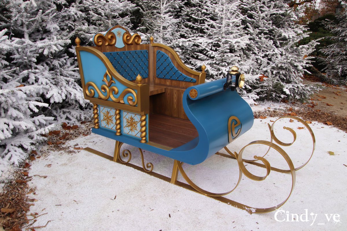 cindy_ve's tweet photo. De koets heeft een upgrade gekregen en is nu blauw ipv rood #WarmeWinterWeide #WinterEfteling #Efteling https://t.co/uS98as3yAb
