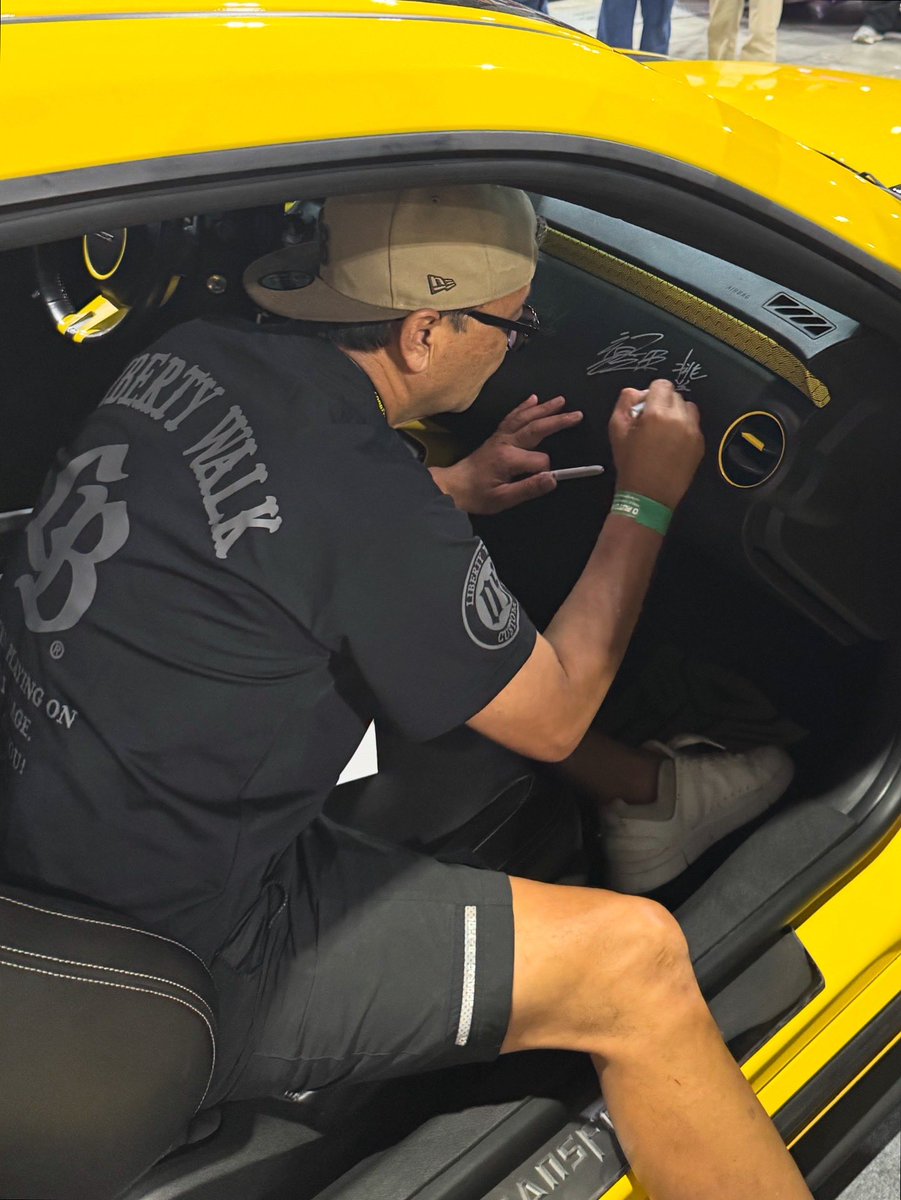 Dev_Jbc's tweet photo. CarLife 🐝 @libertywalkkato 🫡 TASKL 2025 ✨#Carlife https://t.co/BevMAl1khh