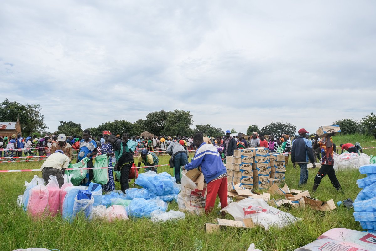 MSFcongo's tweet image. 🔴A #Adi (Ituri), +45 000 réfugiés sud-soudanais, en majorité des femmes et enfants, sont confrontés à une précarité sans précédent maquant de tout. @MSFcongo  appelle à une mobilisation urgente pour renforcer les efforts multisectoriels➡️ t.ly/q6IAC