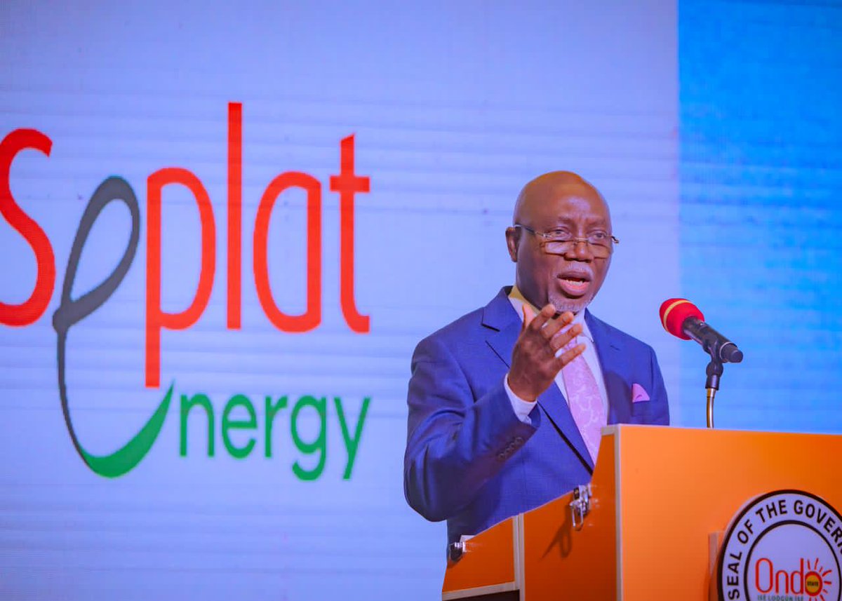 MaryAkinwande's tweet image. AIYEDATIWA SEEKS LOCAL SOLUTIONS TO END FUEL IMPORT

Gov. Aiyedatiwa urges homegrown strategies to cut fuel import, citing Ondo’s oil &amp;amp; bitumen strength. Mentions 500,000bpd Ilaje refinery PPP to boost jobs &amp;amp; energy security. #OndoState #EnergyReform