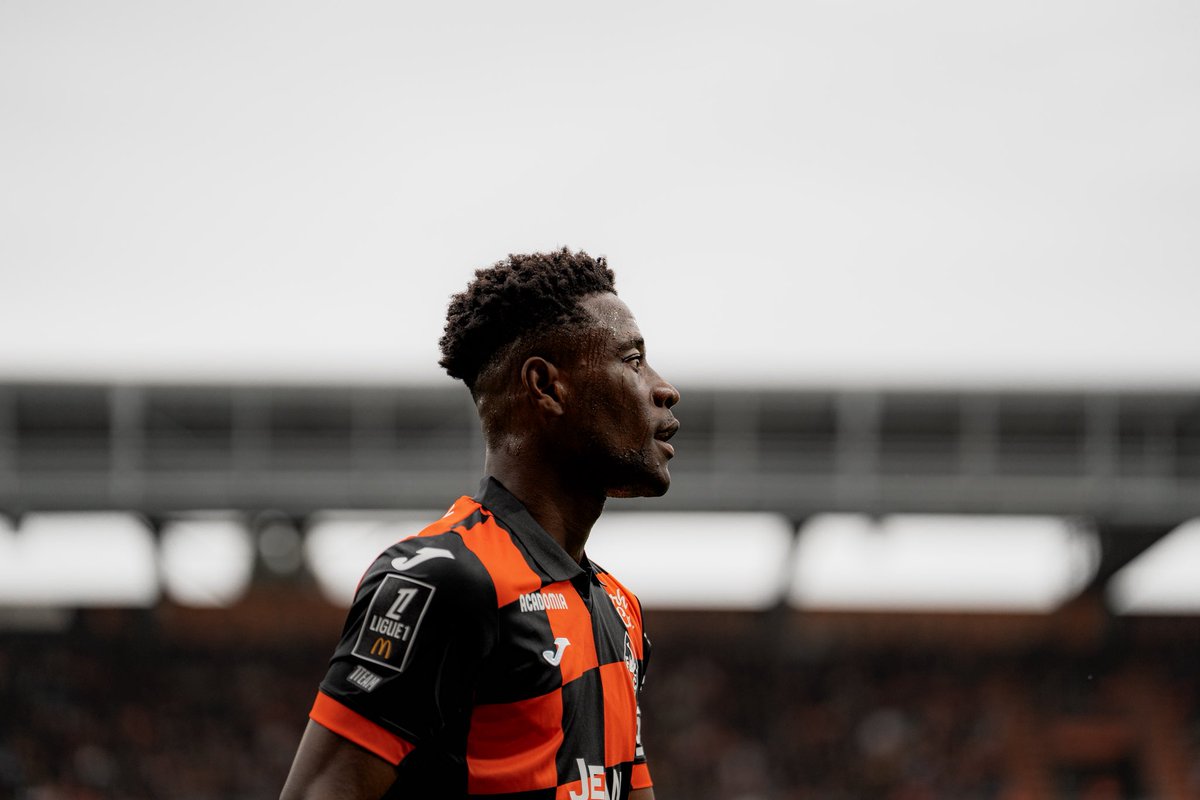 ENSEMBLE ON CHANTERA 🧡

Work for <a href="/FCLorient/">FC LORIENT 🐟</a> 📸

#FCLTFC l <a href="/Ligue1/">Ligue 1 McDonald's</a>