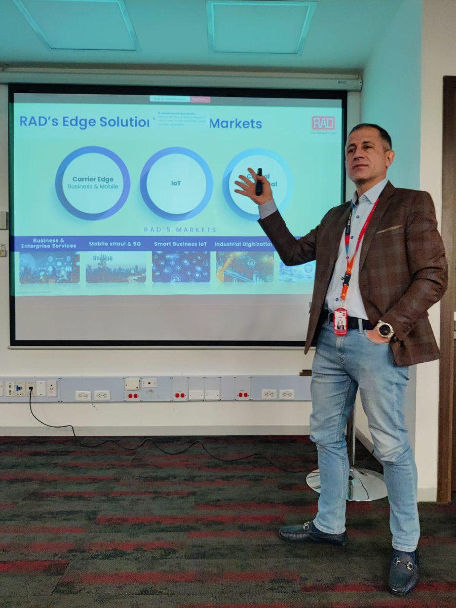 RADdatacomms's tweet image. We joined the Israeli Export Institute’s telecommunications delegation to Colombia and Mexico. Our very own Andres Giraldo &amp;amp; Carlos Iglesias Tavernier had a great experience sharing our Carrier Edge and Smart IoT innovations with the key CSPs in both countries. ¡Vamos RAD!