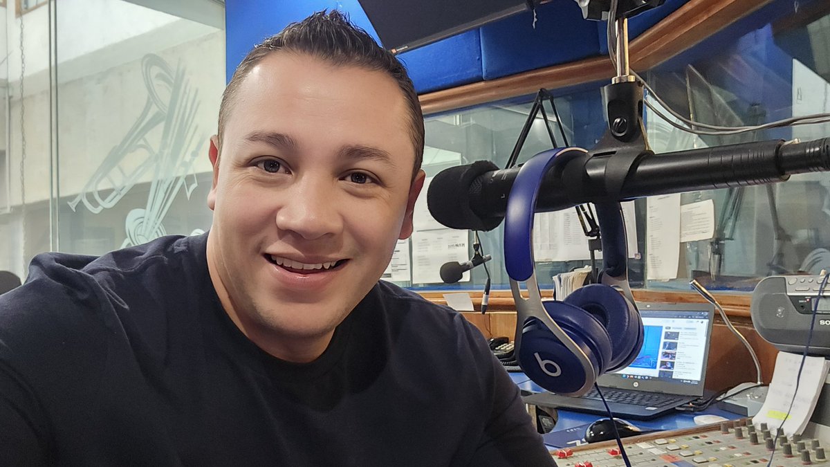 🔌🎵  Bienvenidos a #ZONAdeConexión este lunes con "L" de LIVE
💥 #Detonadores, ¿cuál canción en vivo quieren escuchar a través de @ZONA3Noticias?

El hashtag del día es:
#EstaSemana...

🔴 AL AIRE de 10 a 11AM