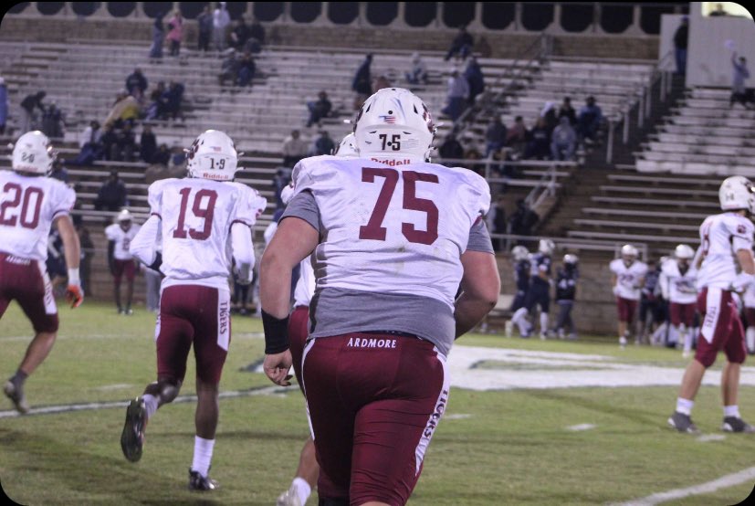 6’3 270lb OL/OG/C/DT Transfer Portal looking for a home!
4 years of eligibility remaining 
Healthy and Eligible ✅
HS All American Mention 2024
First Team All District 5A 2024
Ready for Development ❤️‍🔥
Contact info in bio or DMs open
Where’s Home📍