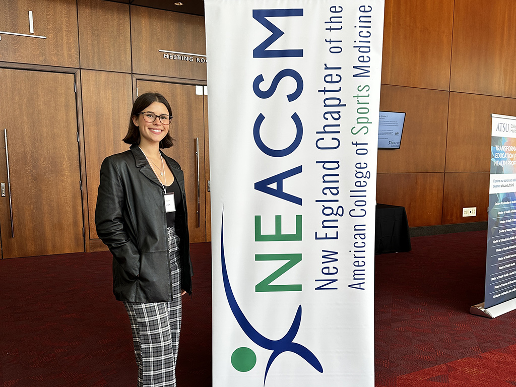 Simmons Alumnae/i tweet media