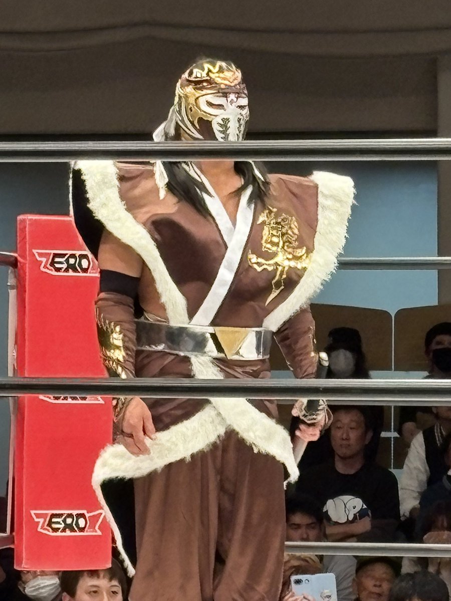 pwnotsudoi's tweet image. メインのハヤブサ選手vs清宮選手。２人の凄まじい身体能力と強さが際立ったけど、根底にある「その場にいるファンを魅了するスター性」がとにかく凄くて、それは生まれ持った才能で素晴らしい！ハヤブサ選手もハヤブサになるべくしてなったのは間違いなく、それが完璧に適任なんだよね！
 #pwzero1