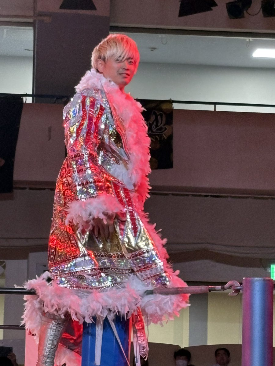 pwnotsudoi's tweet image. メインのハヤブサ選手vs清宮選手。２人の凄まじい身体能力と強さが際立ったけど、根底にある「その場にいるファンを魅了するスター性」がとにかく凄くて、それは生まれ持った才能で素晴らしい！ハヤブサ選手もハヤブサになるべくしてなったのは間違いなく、それが完璧に適任なんだよね！
 #pwzero1