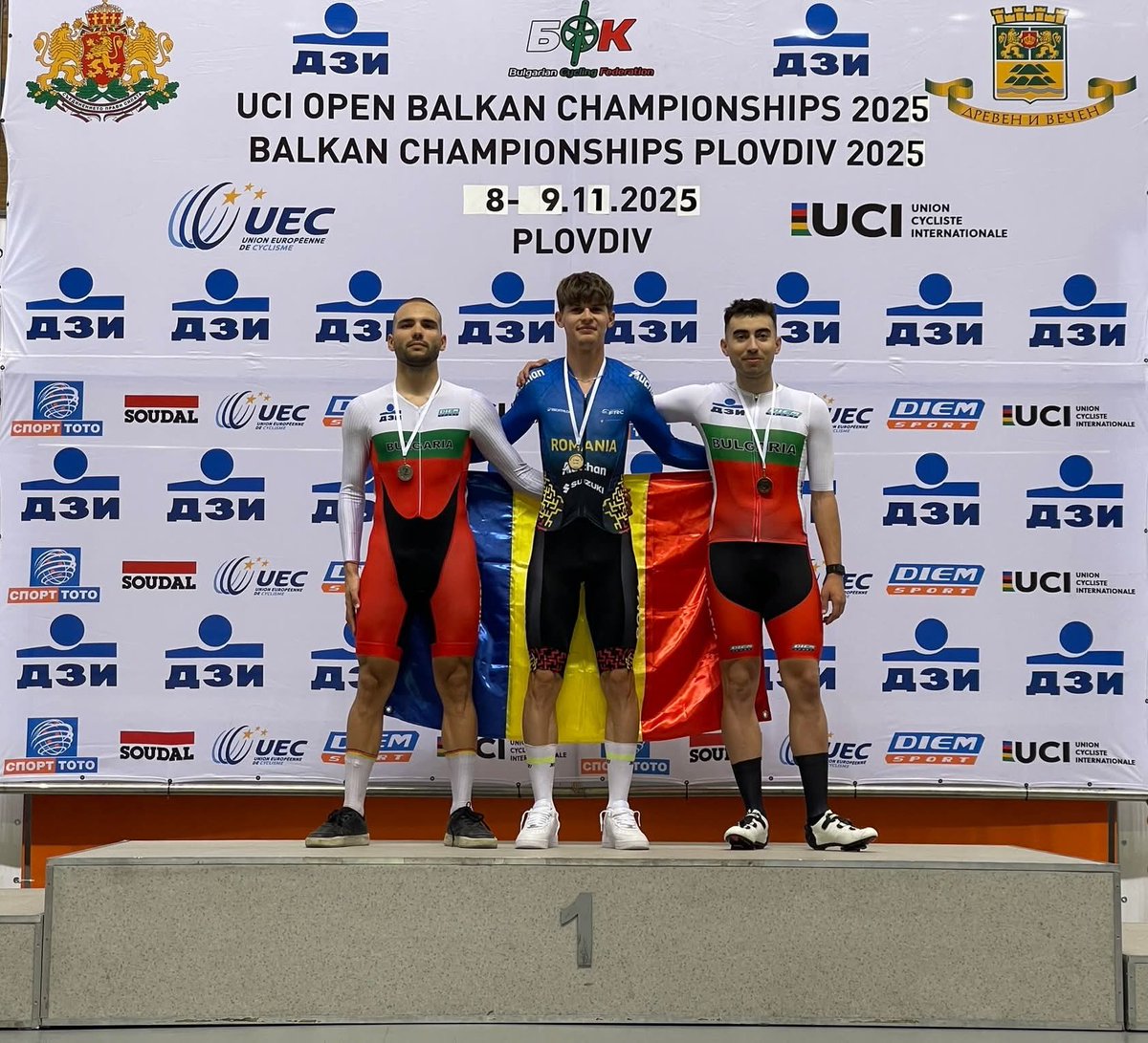 Empezamos a pensar en la siguiente temporada, pero algún pupilo aún termino la temporada este finde y con bonitos resultados.
Campeon de los Balcanes de Scratch Alin Toader🙌🏻