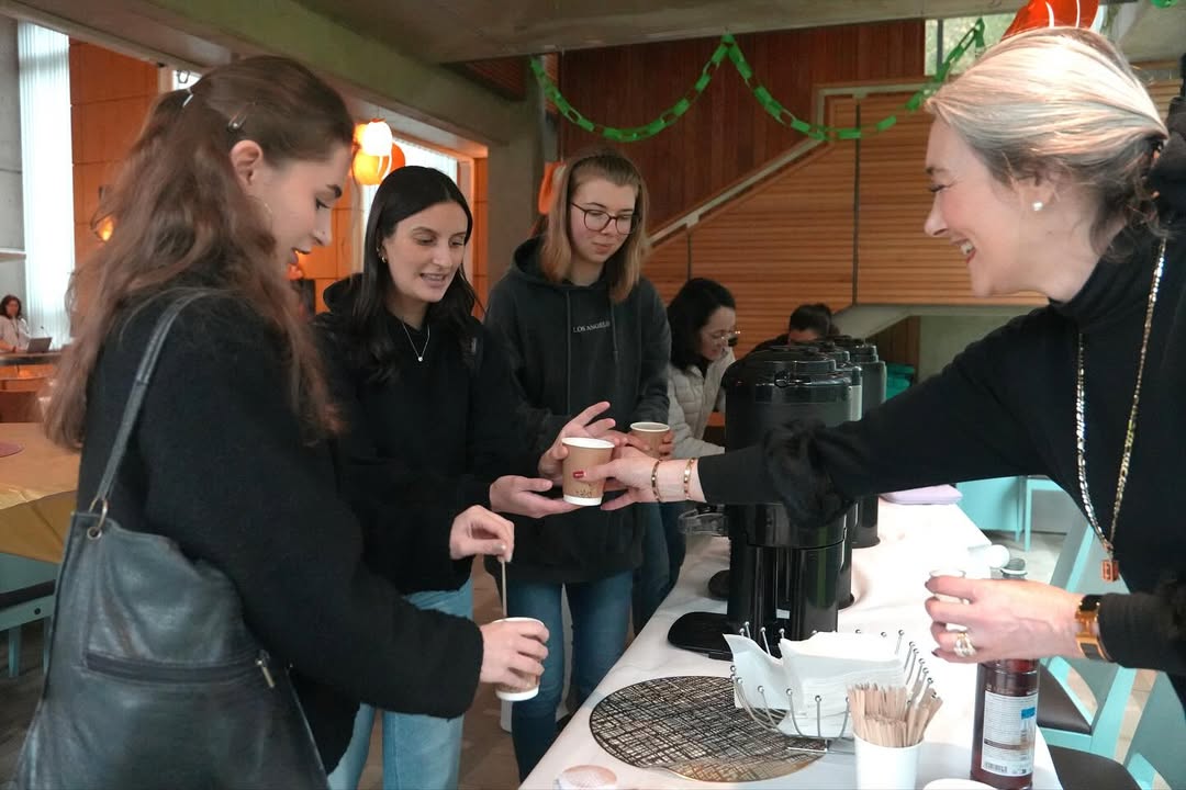 AtlanticProgram's tweet image. BMBS students at UL joined @ulglobal to celebrate Canadian Thanksgiving 🍁🍂

📷 @MedicineAtUL
