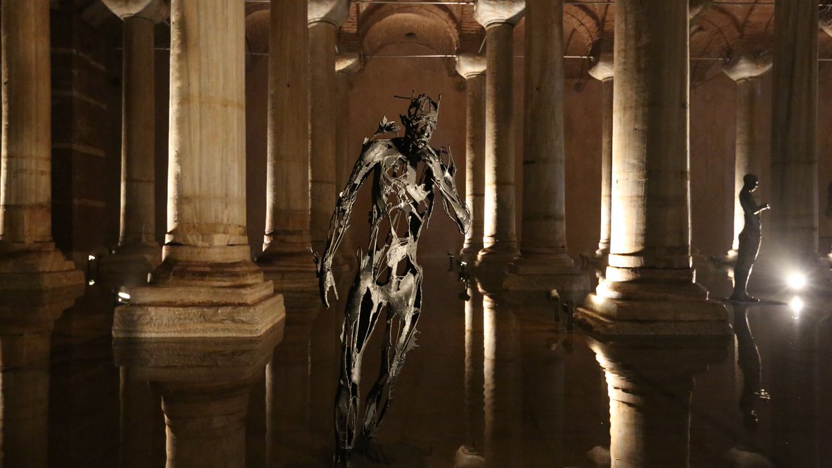 AKP’nin hazırladığı “Vakıflar Kanunu ile Bazı Kanunlarda Değişiklik” yasa teklifi Meclis’te görüşülmeye başlandı.
Yarın, teklifte yer alan İBB’ye ait vakıf ve kültürel taşınmazlarla ilgili kritik maddeler tartışılacak.

Bu maddeler, İstanbul halkının yıllar boyunca emekle,