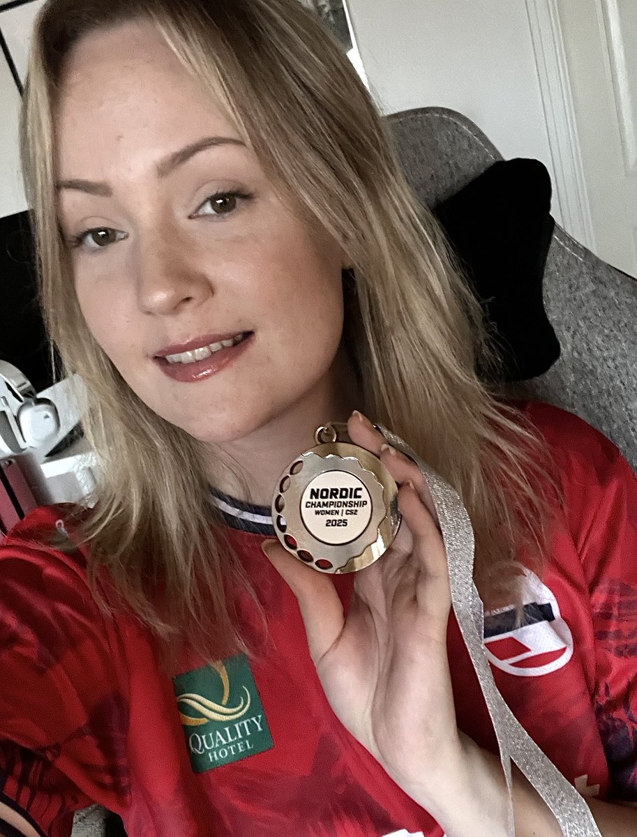 Won second place in the Nordic Championship Women CS2 2025!! Very happy for the opportunity to play alongside such great and talented players❤️ Too bad we couldn’t get the gold, but Finland definitely deserved it! We will beat them next year😉