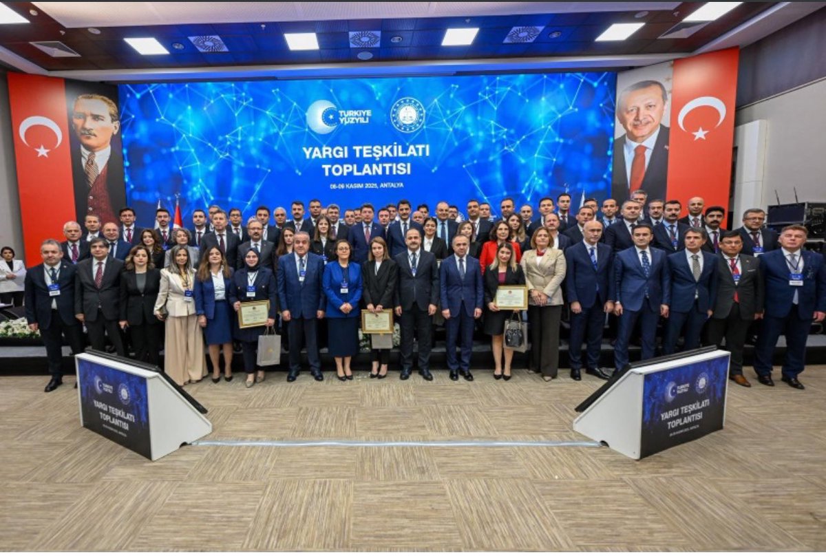 8-9 Kasım 2025 Tarihlerinde Antalya’da Düzenlenen Yargı teşkilatında yürütülen çalışmaların değerlendirildiği  toplantıya Başkanvekilimiz Sn. F.Aydoğdu, 1.Daire Başkanımız Sn. T. Kuloğlu, Kurul Üyeleri ve Genel Sekreterimiz ile katıldık. hsk.gov.tr