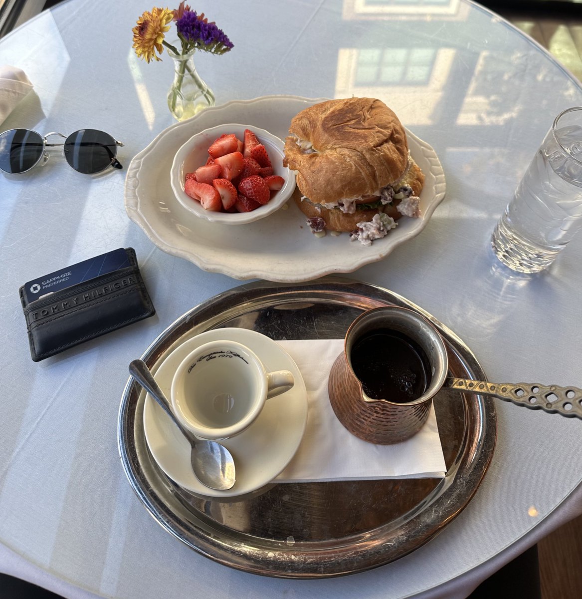 yalniz ve ac yarasin bakalim