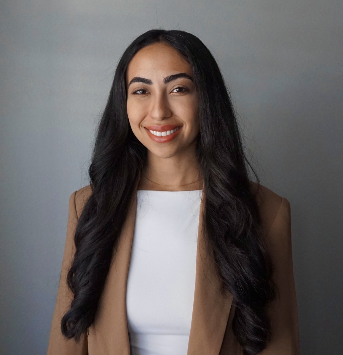 UNTHealth_TCOM's tweet image. TCOM fourth-year student Samin Arianpour was recently featured on the “Extra Credit” podcast with @unthealth Provost Dr. Christopher Ray. From advocating for student wellness to re-imagining commencement, she’s been a trailblazer. Hear more from Samin. 🎧
tinyurl.com/4pv92hsz