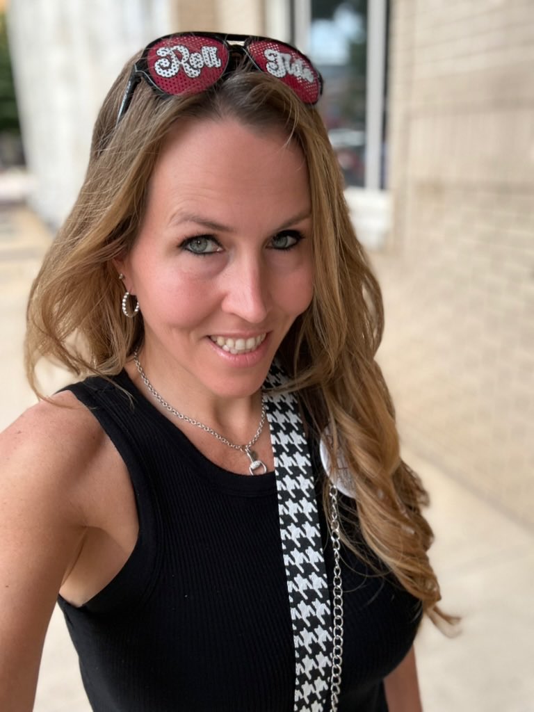 Erin Jacobs tweet media