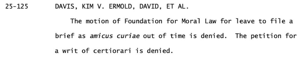 Politics & Poll Tracker 📡 tweet media
