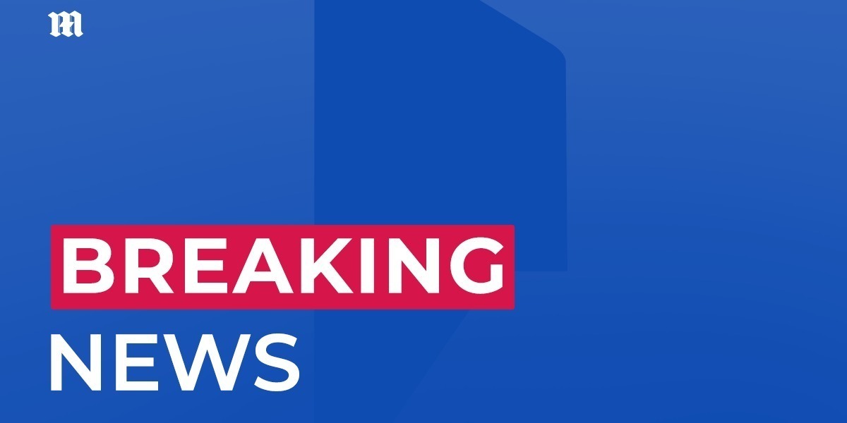 DailyMail's tweet image. Donald Trump threatens to sue the BBC for $1billion if it fails to respond by Friday over doctored Panorama speech. Read more: trib.al/YQStNkG