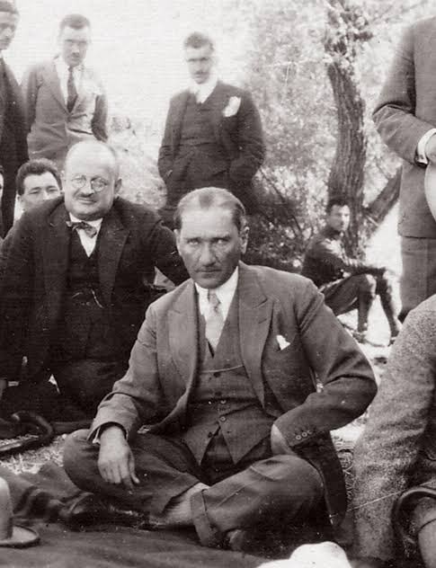 Açtığın yolda gösterdiğin hedefe…