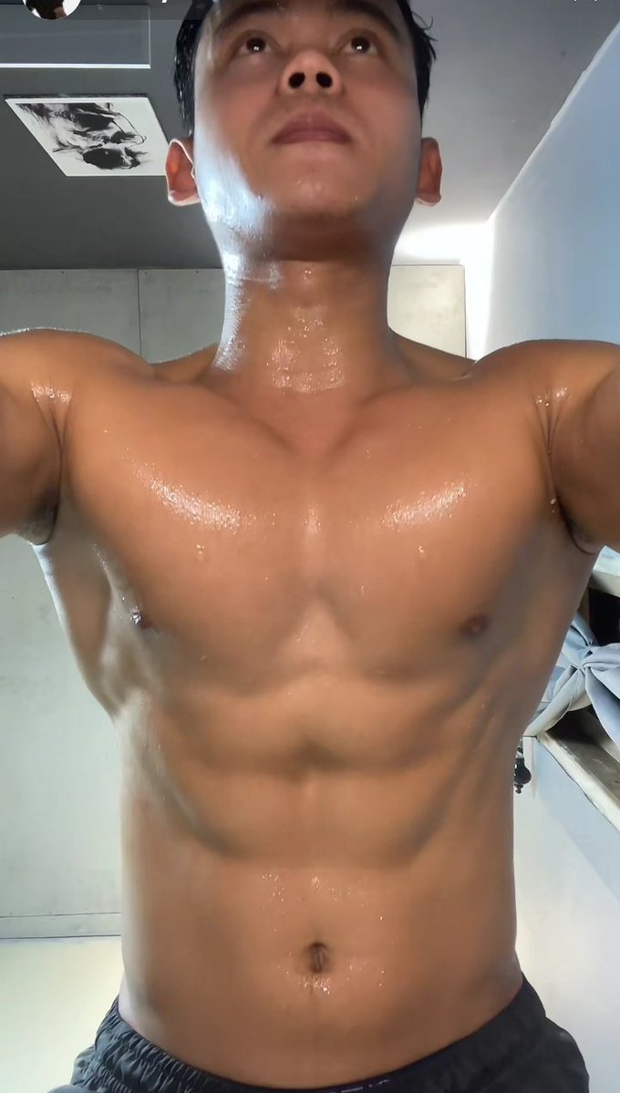 i need someone to do this on top of me 😞