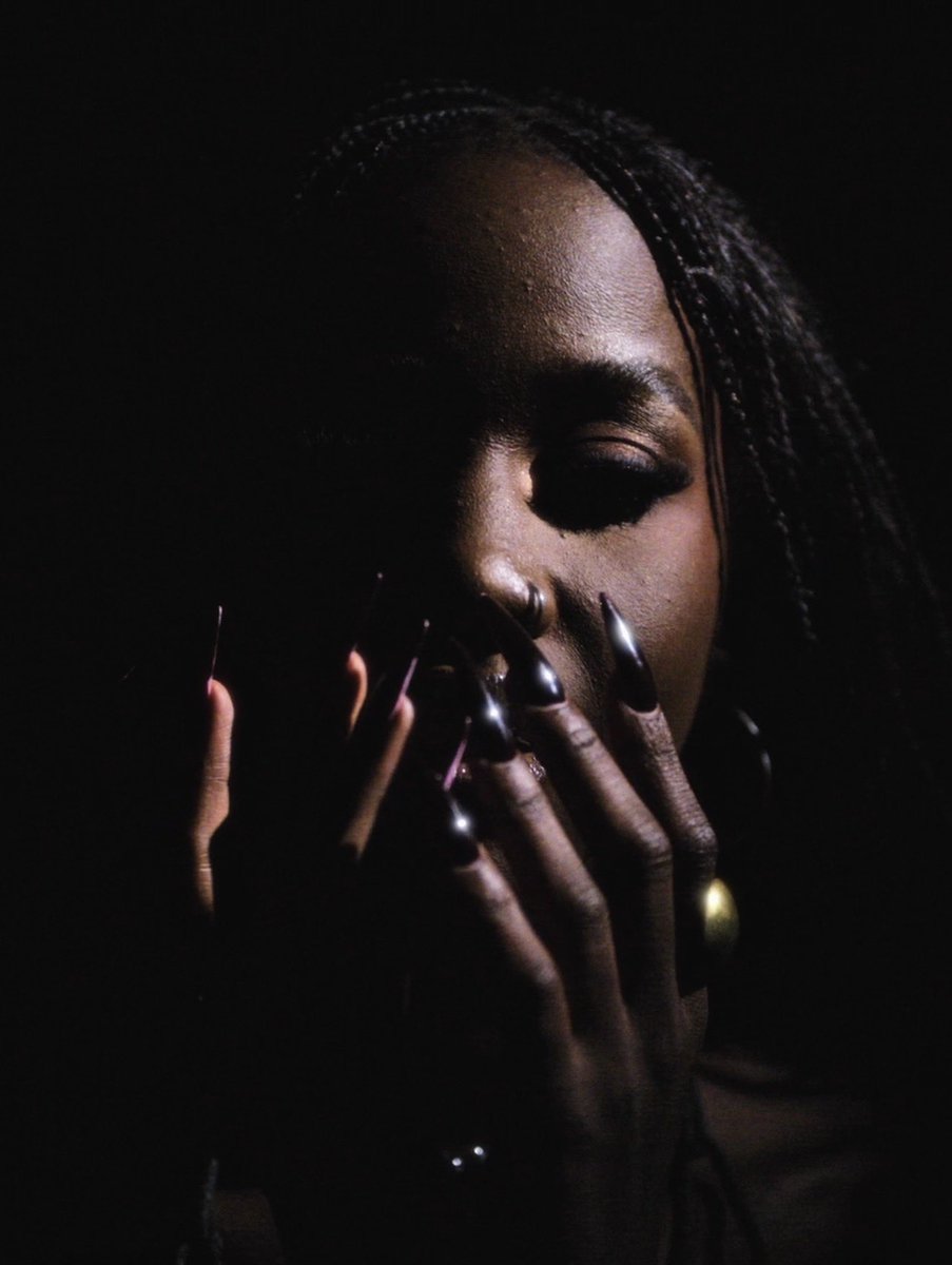 Hollon MV out tomorrow 🫦