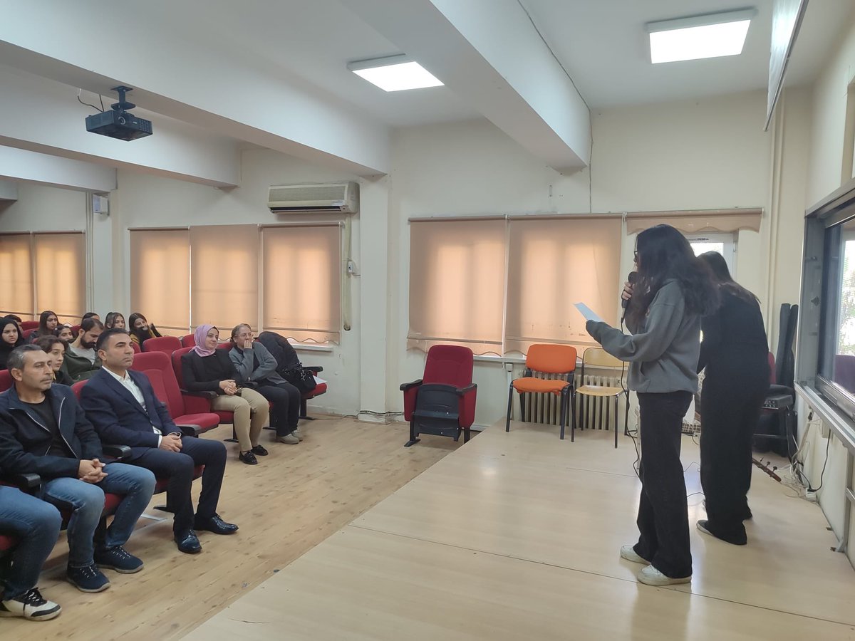 8Lisesi's tweet photo. Gazi Mustafa Kemal ATATÜRK’ün Ebediyete irtihalinin 87. Yıl dönümü nedeni ile okulumuzda  hazırlanan anma programı ile, Saygı, minnet ve özlemle anıldı.. https://t.co/VkNucV65z2