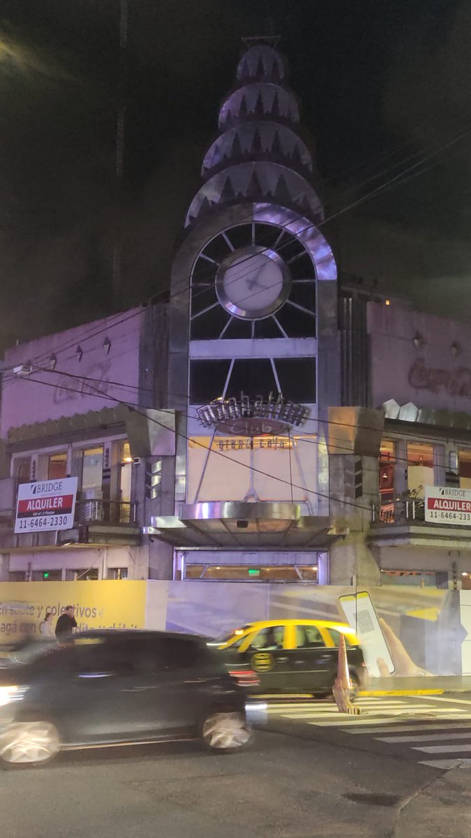 Adiós a Manhattan, una confitería que fue símbolo de los ‘90 en Belgrano
noticiasurbanas.com.ar/noticias/adios…