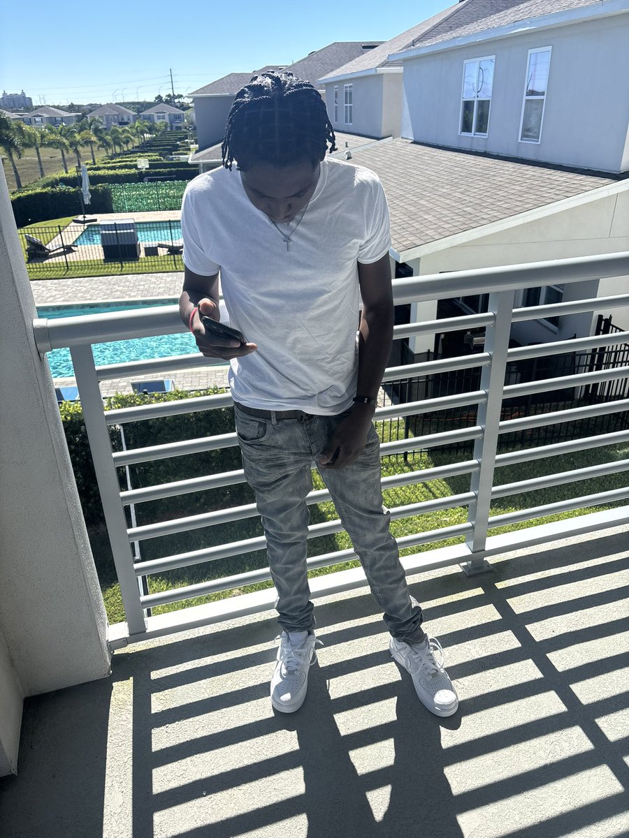 boderick111's tweet image. 