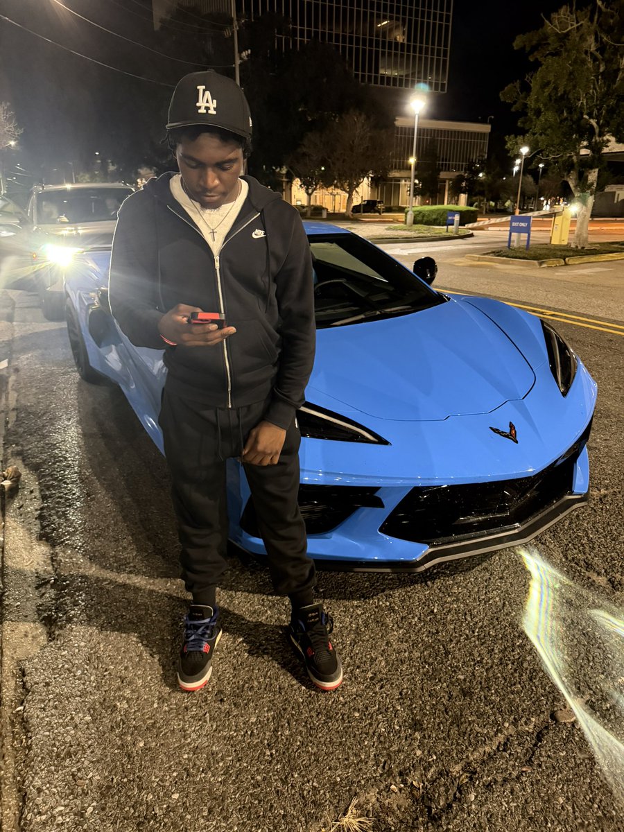 boderick111's tweet image. 